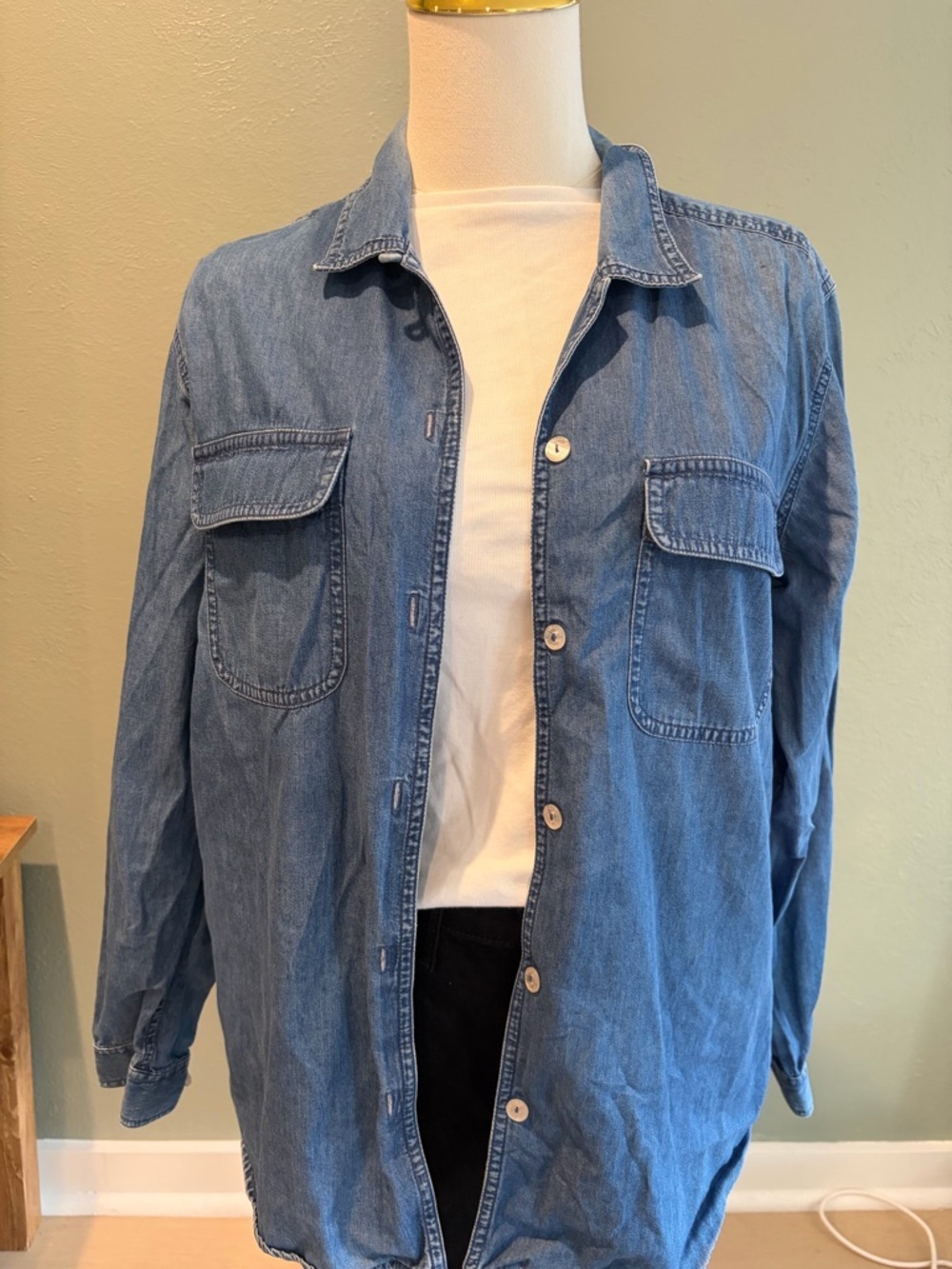 Liz Claiborne Blue Denim Shirt Jacket - Chest Pockets